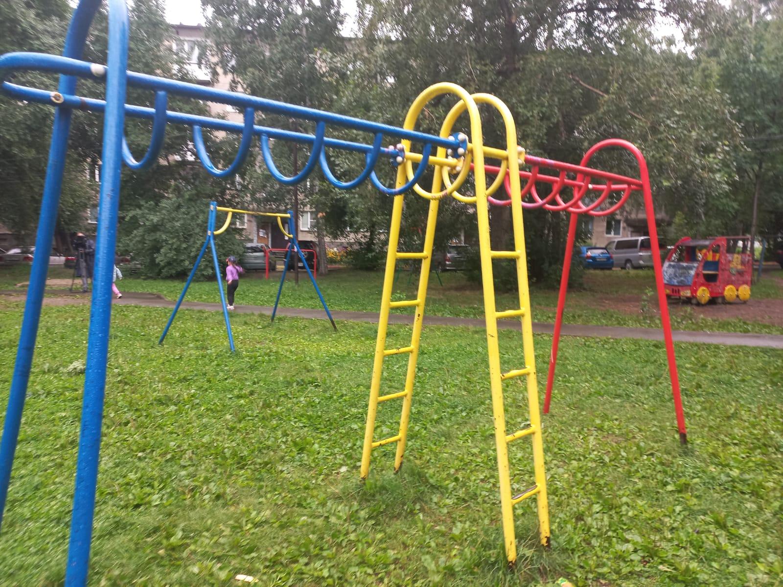 Фото Новосибирские депутаты проверили исполнение наказов жителей нескольких микрорайонов Северо-Чемского жилмассива 4